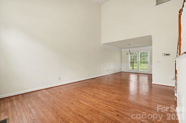 7104 Kinsmore Lane, Charlotte, NC 28269