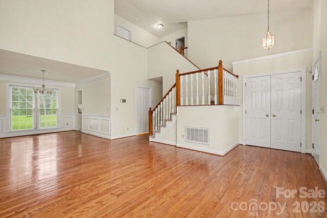 7104 Kinsmore Lane, Charlotte, NC 28269