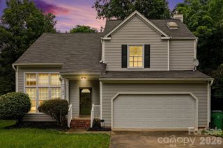 7104 Kinsmore Lane, Charlotte, NC 28269