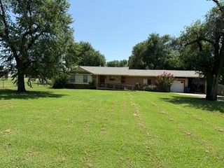 1740 E lake park Lane, Mustang, OK 73064