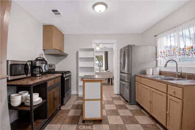 1132 Calhoun, Redlands, CA 92374
