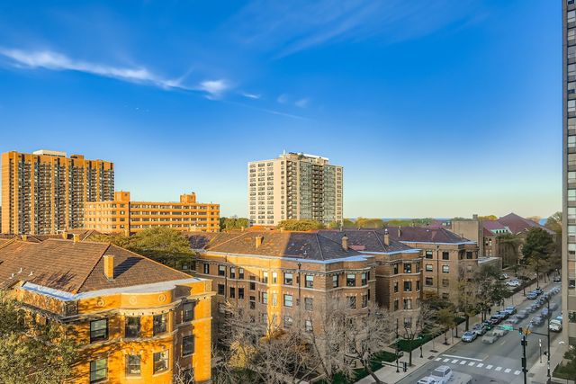 3930 N Pine Grove Avenue 805, Chicago, IL 60613