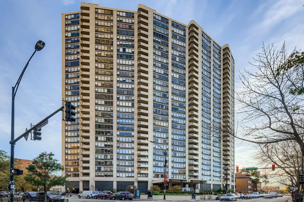 3930 N Pine Grove Avenue 805, Chicago, IL 60613