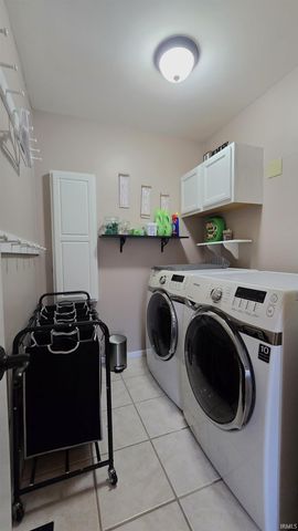 6105 E Oak Street, Evansville, IN 47715