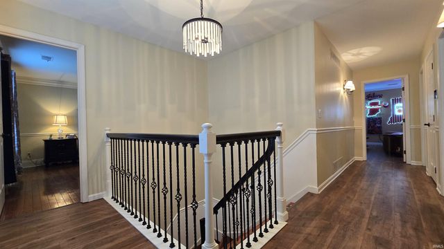 6105 E Oak Street, Evansville, IN 47715