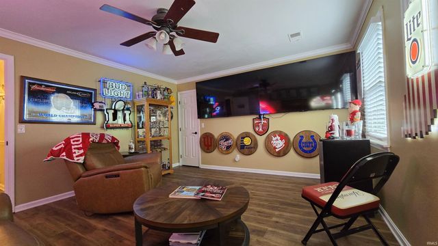 6105 E Oak Street, Evansville, IN 47715