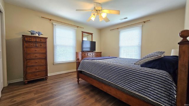 6105 E Oak Street, Evansville, IN 47715