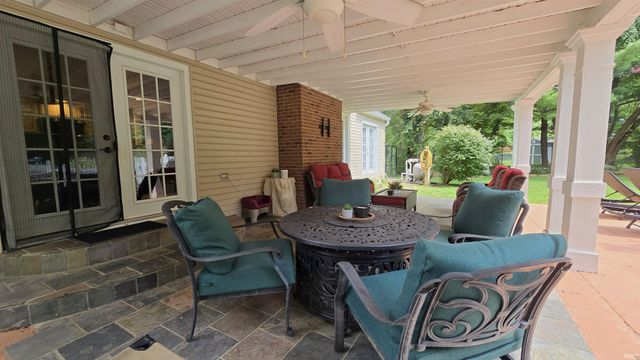 6105 E Oak Street, Evansville, IN 47715