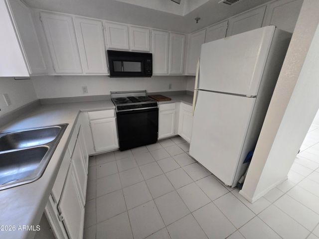 6945 E COCHISE Road 142, Paradise Valley, AZ 85253
