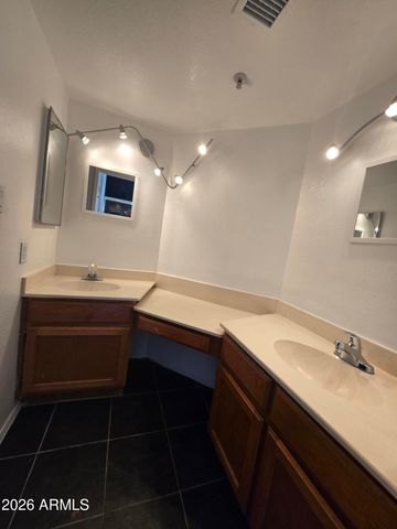 6945 E COCHISE Road 142, Paradise Valley, AZ 85253