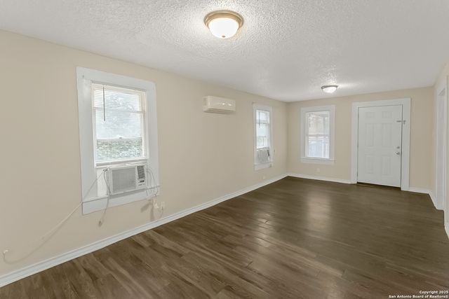 114 Teresa, San Antonio, TX 78214