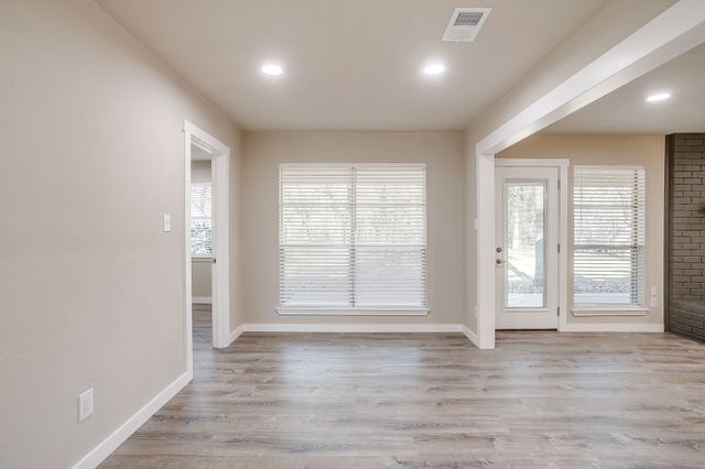 1921 Red Oak Drive, Burleson, TX 76028