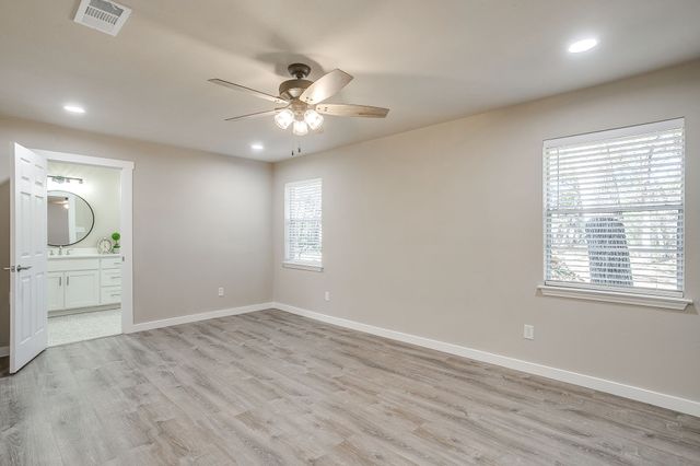 1921 Red Oak Drive, Burleson, TX 76028