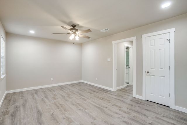 1921 Red Oak Drive, Burleson, TX 76028