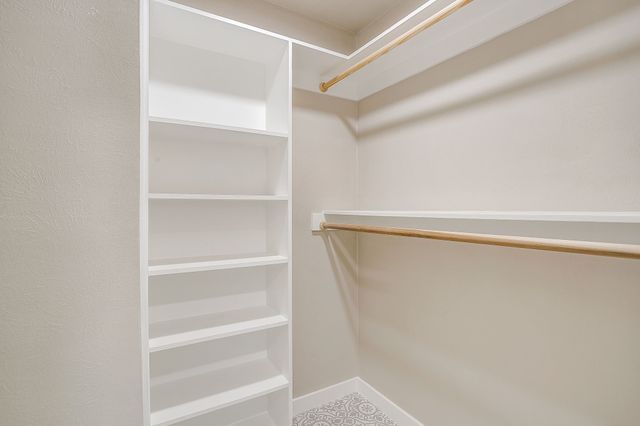 1921 Red Oak Drive, Burleson, TX 76028