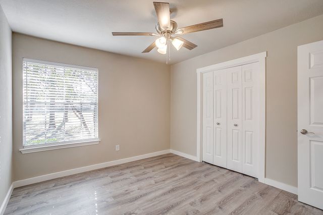 1921 Red Oak Drive, Burleson, TX 76028