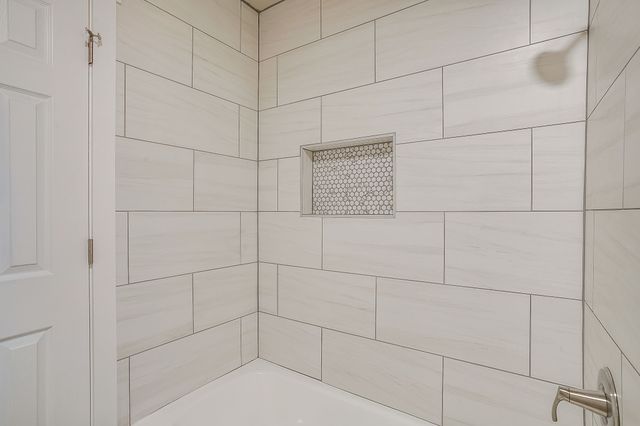 1921 Red Oak Drive, Burleson, TX 76028