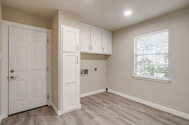 1921 Red Oak Drive, Burleson, TX 76028