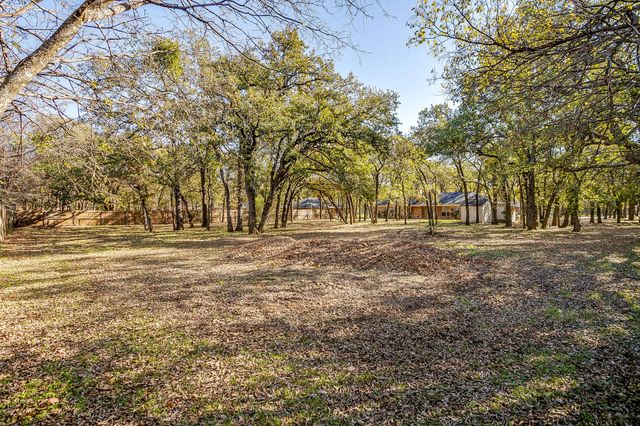 1921 Red Oak Drive, Burleson, TX 76028