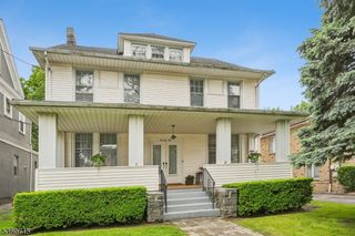 74 Oakdene Ave, Cliffside Park Boro, NJ 07010