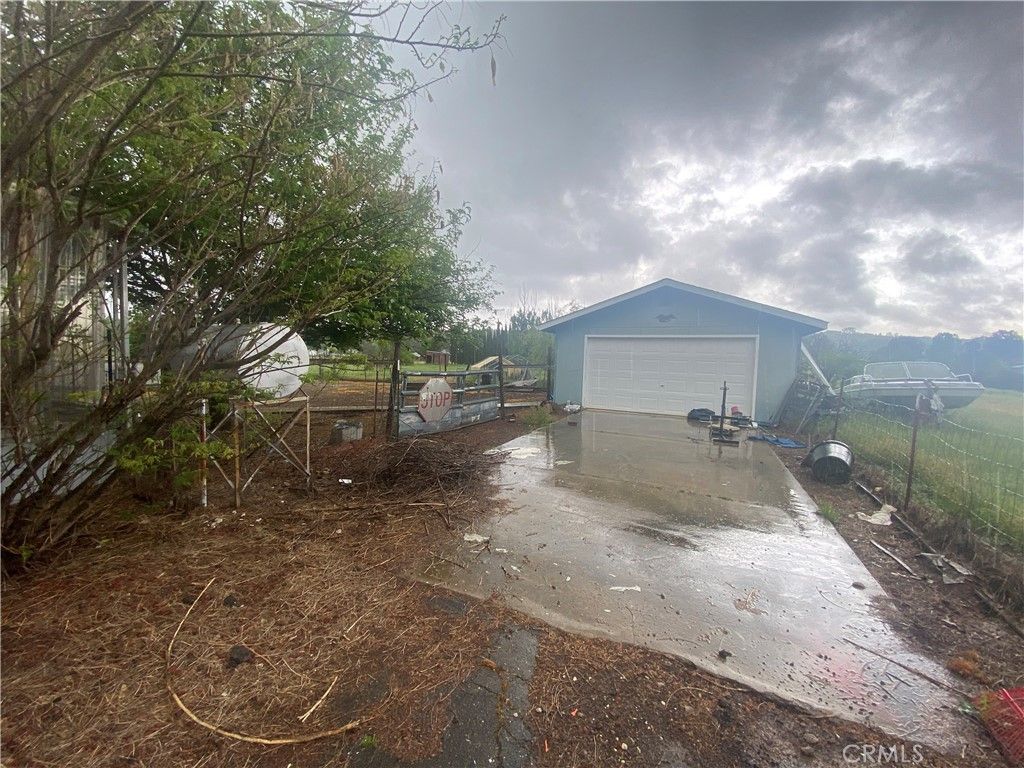 Image 3 of property listing at 11862 Old Spruce Grove, Lower Lake, CA 95457