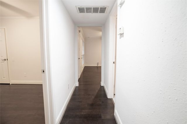 1880 White Oak Drive 131, Houston, TX 77009