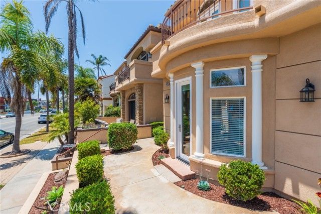 415 21st, Huntington Beach, CA 92648