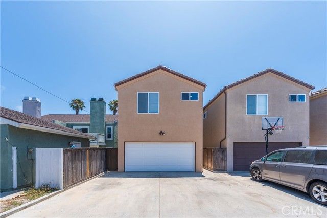 415 21st, Huntington Beach, CA 92648