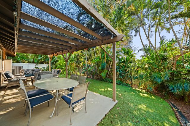 214 Kauhaa St, Kihei, HI 96753