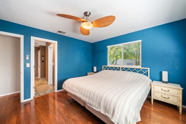 214 Kauhaa St, Kihei, HI 96753