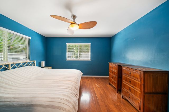 214 Kauhaa St, Kihei, HI 96753