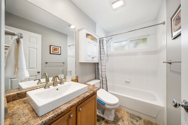 214 Kauhaa St, Kihei, HI 96753