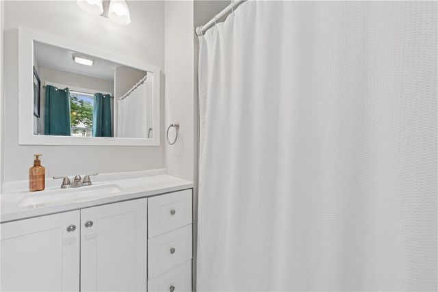 53 Calhoun Ave, Carrick, PA 15210