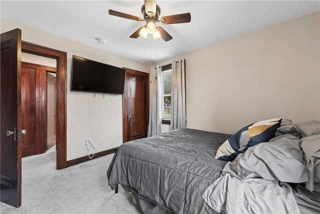 53 Calhoun Ave, Carrick, PA 15210