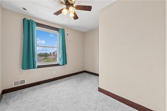 53 Calhoun Ave, Carrick, PA 15210