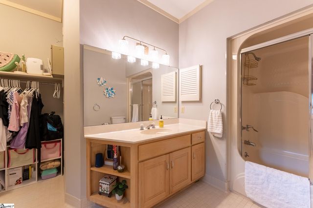 122 Paradise Circle, Townville, SC 29689