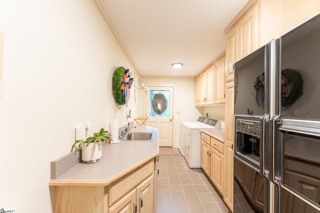 122 Paradise Circle, Townville, SC 29689