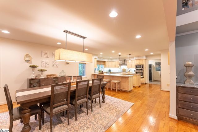 122 Paradise Circle, Townville, SC 29689