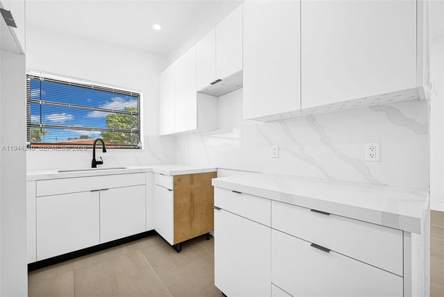 1918 NW 185th St, Miami Gardens, FL 33056