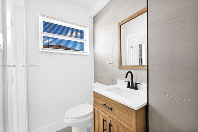 1918 NW 185th St, Miami Gardens, FL 33056