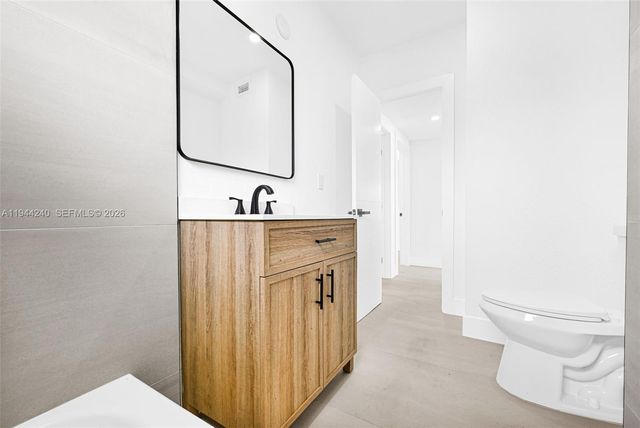 1918 NW 185th St, Miami Gardens, FL 33056