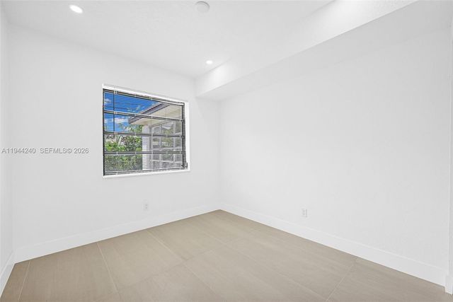 1918 NW 185th St, Miami Gardens, FL 33056