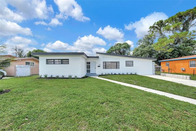 1918 NW 185th St, Miami Gardens, FL 33056