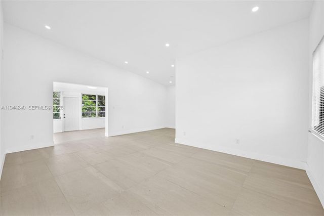 1918 NW 185th St, Miami Gardens, FL 33056