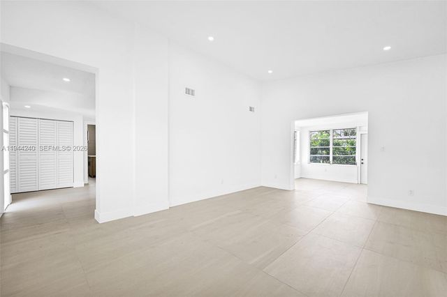 1918 NW 185th St, Miami Gardens, FL 33056