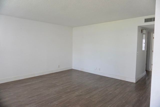 307 Burgundy G, Delray Beach, FL 33484