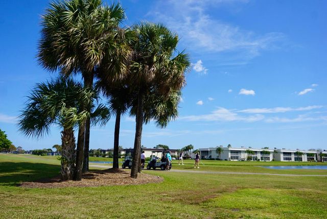 307 Burgundy G, Delray Beach, FL 33484