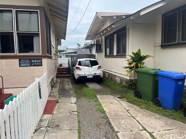 1932 Dole Street, Honolulu, HI 96822