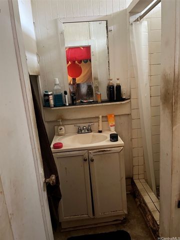 1932 Dole Street, Honolulu, HI 96822
