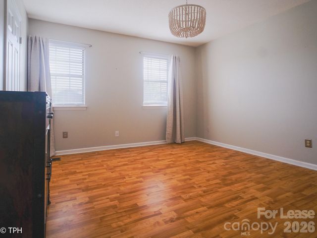 6124 Heath Ridge Court, Charlotte, NC 28210